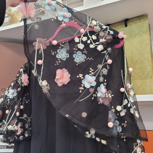 Spring Dramatic Sleeve Top - Picture 2 of 2